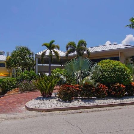 Sea Breeze, Studio 510, Beach Steps Away!+Pool+Wifi Ruskin Eksteriør billede