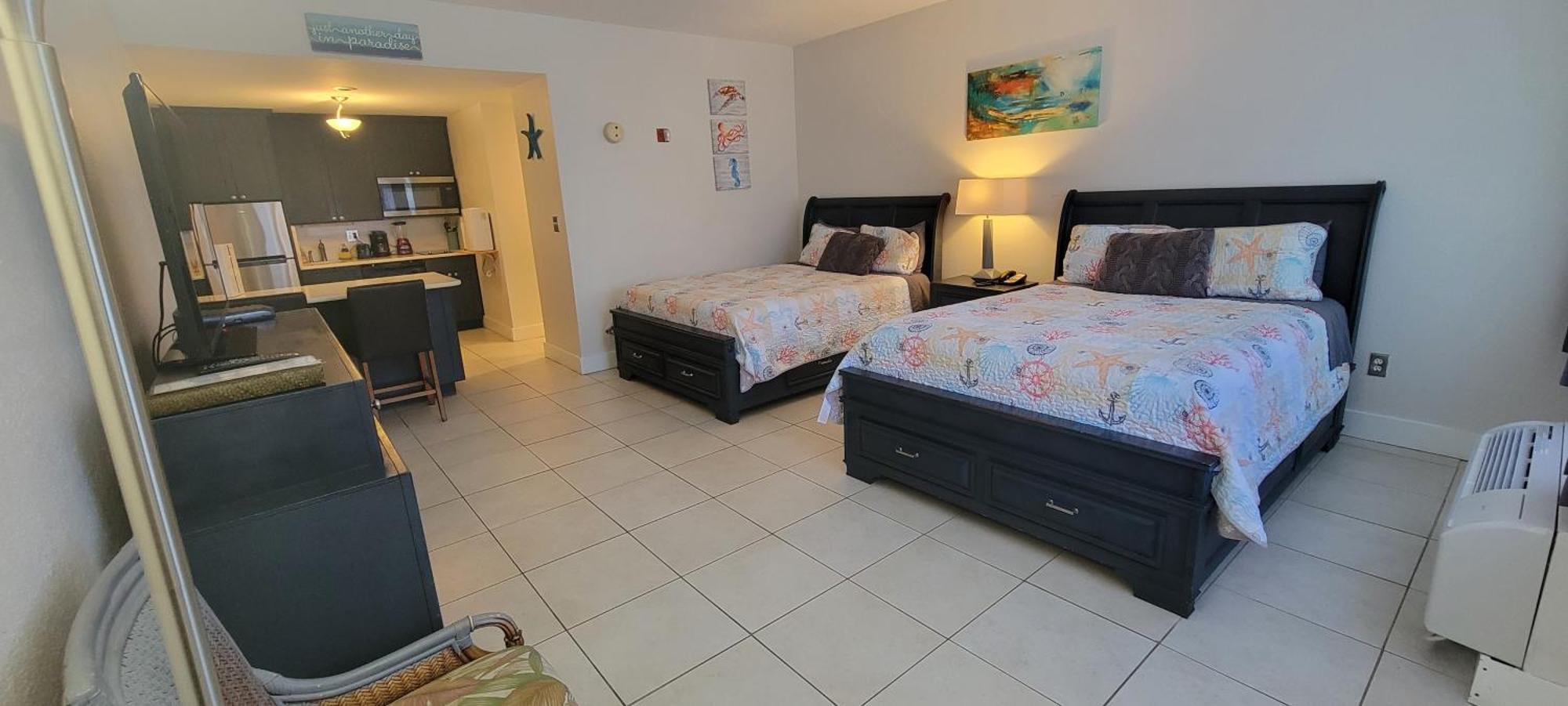 Sea Breeze, Studio 510, Beach Steps Away!+Pool+Wifi Ruskin Eksteriør billede