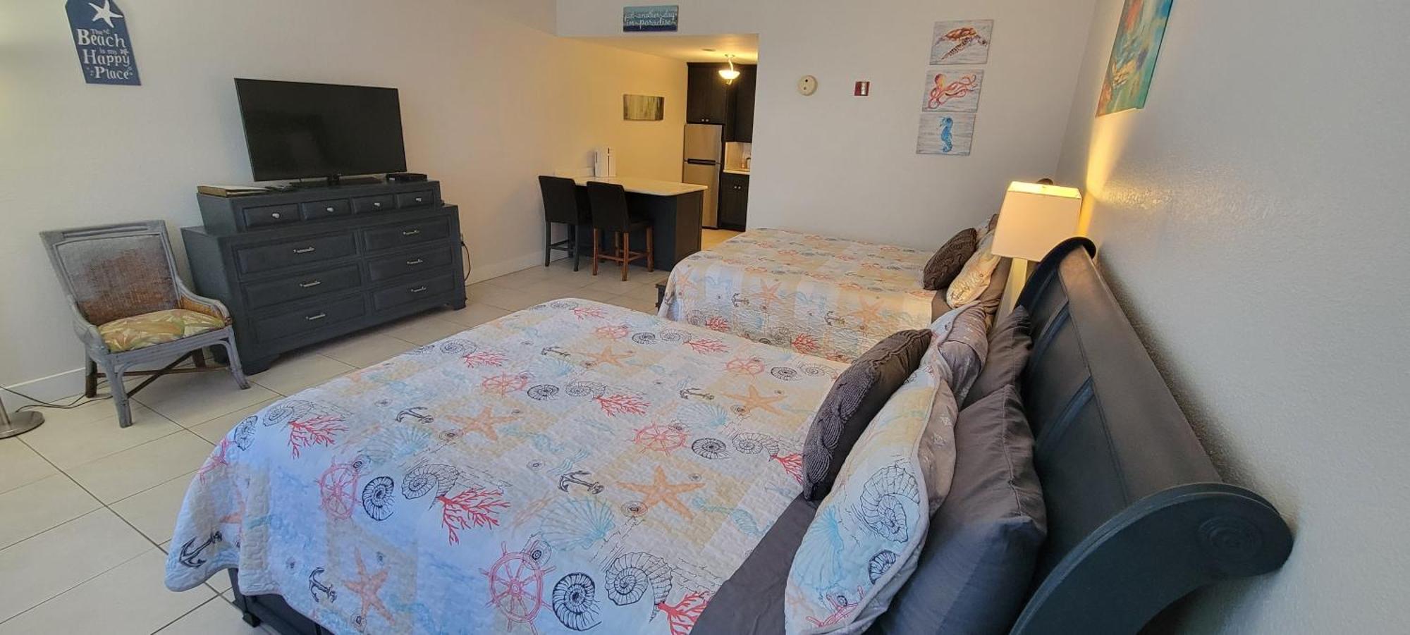 Sea Breeze, Studio 510, Beach Steps Away!+Pool+Wifi Ruskin Eksteriør billede